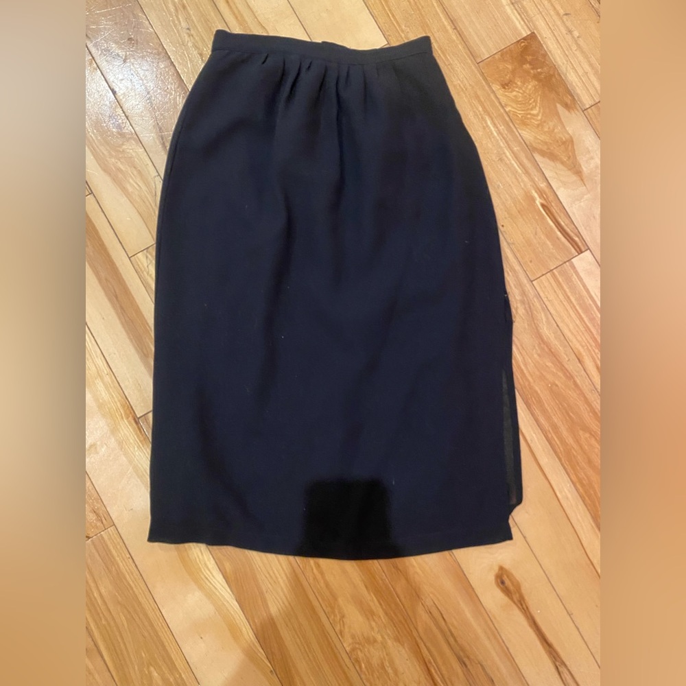 Black Midi skirt